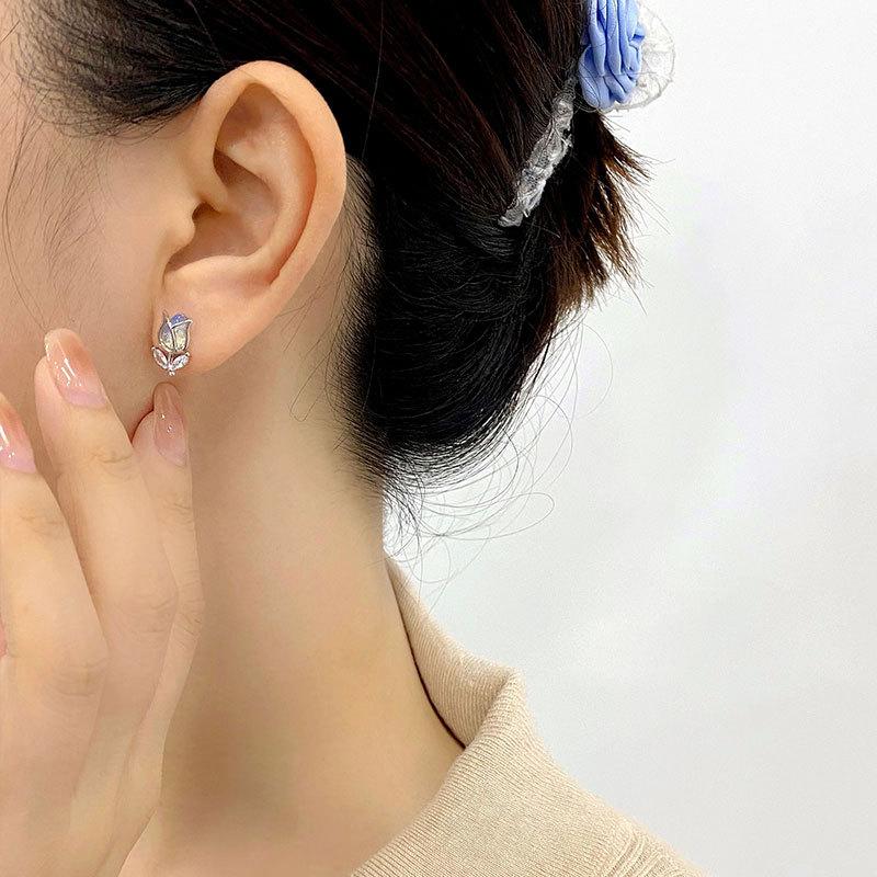 Sweet Tulip Earrings Super Fairy Flower Earrings Light Luxury High-end Earrings for Women Niche Sense