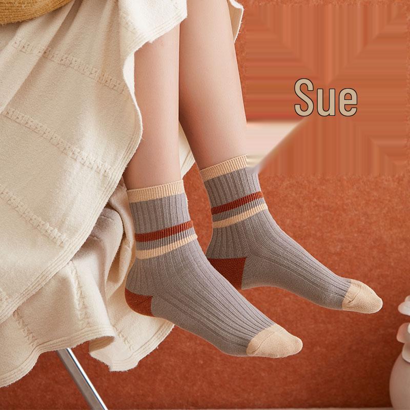 3 Pairs Unisex Mid-Calf Socks: Trendy, Breathable, Sweat-Absorbent, Solid Color for Autumn/Winter Y185