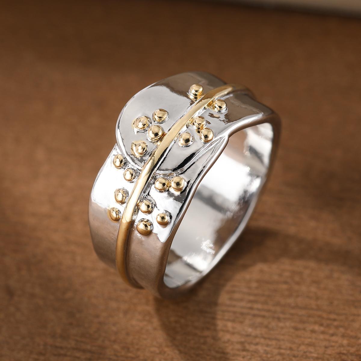 Geometrischer Zweifarbenring aus Kupfer für Damenschmuck. Geeignet für formelle Anlässe oder den täglichen Gebrauch. 6 white