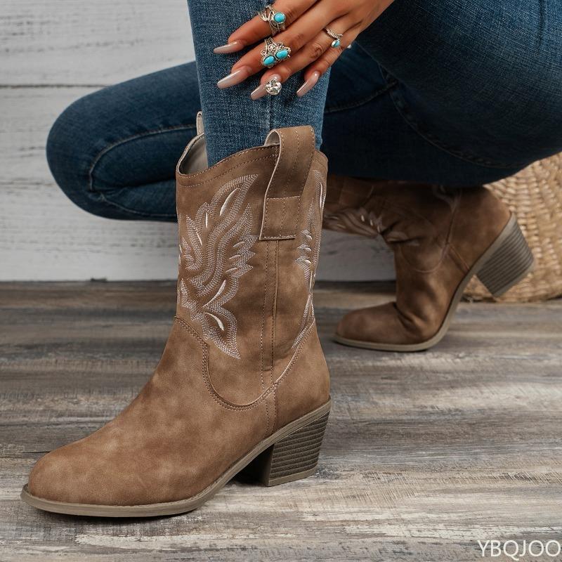 Ladies' Autumn Winter New Embroidered  Thick Heel Boots Retro Midsole Pointed Simple Comfortable Versatile Women's Boots