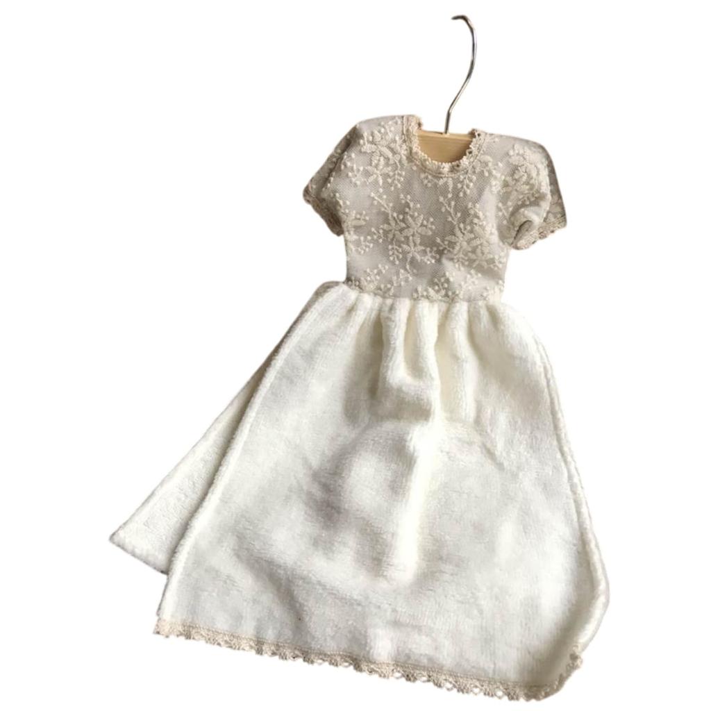 Vivienne Towel 27 x 39 cm Cotton Flora Series Lace Embroidered Tenugui Hand Towel WK0226J2 (Vivienne) [Dress Beige]