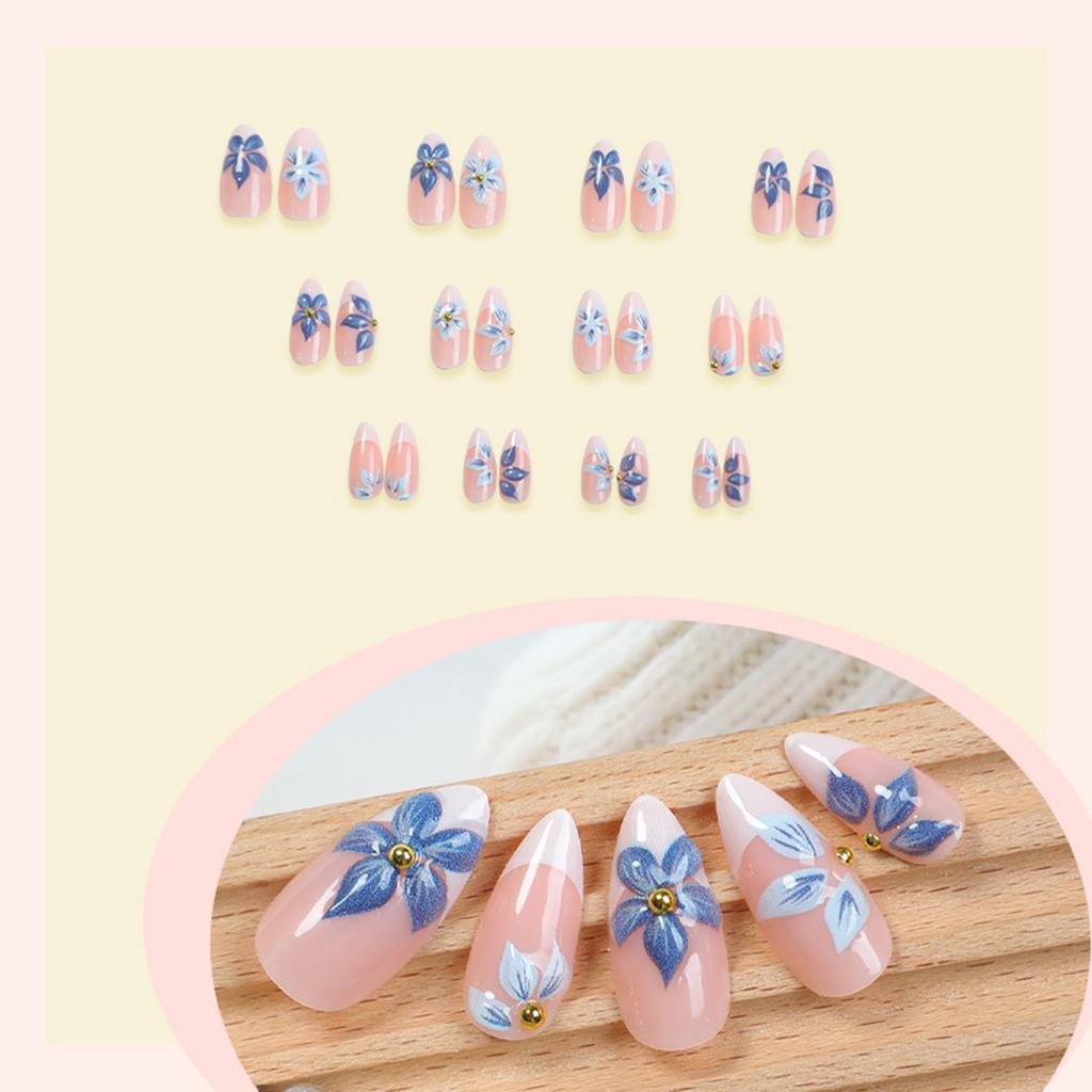 24Pcs French Embossed Flower Faux Nails Press ON Nails Women Daily Wear Wearable False Nails Wearable Artificial Woman Nail Tips