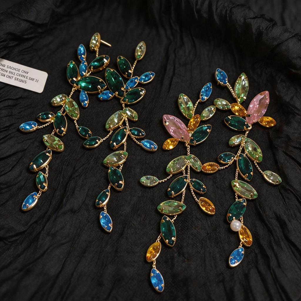 High-End Rhinestone Leaf Tassel Earrings: Eye-Catching Pendant Accessories for Women, Perfect for Vacations and Parties