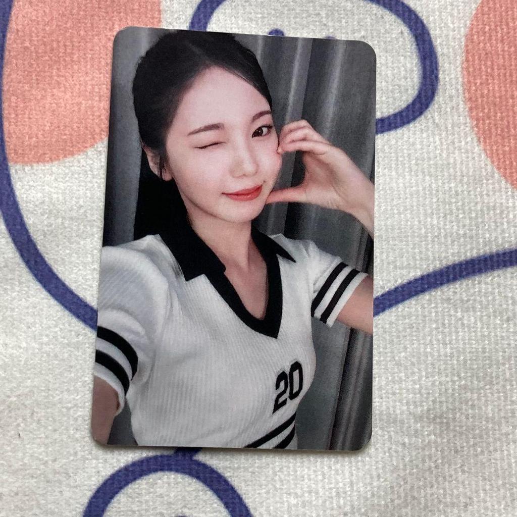 [USED] Korean NiziU Ayaka All-Attendance HEARTRIS Limited Trading Card