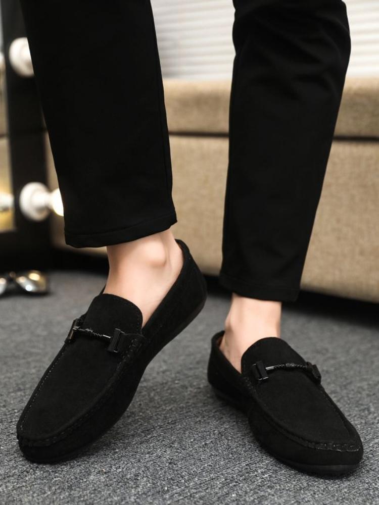 Fashion Male Shoe Solid Color Summer Moccasin Slip-on Men's Casual Shoes Walking 2025 Trend Classic Original Sneakers Legitimate Deals