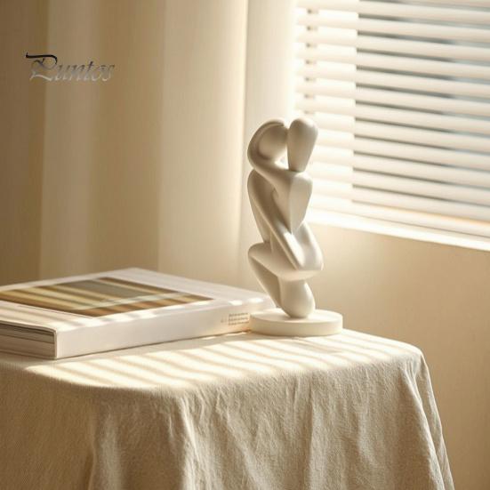 Balanced Weight Ornament 3D Printed Hugging Couple Sculpture, Abstract Embrace Figurine with Smooth Curves, Minimalist Statue Stain Resistant Material