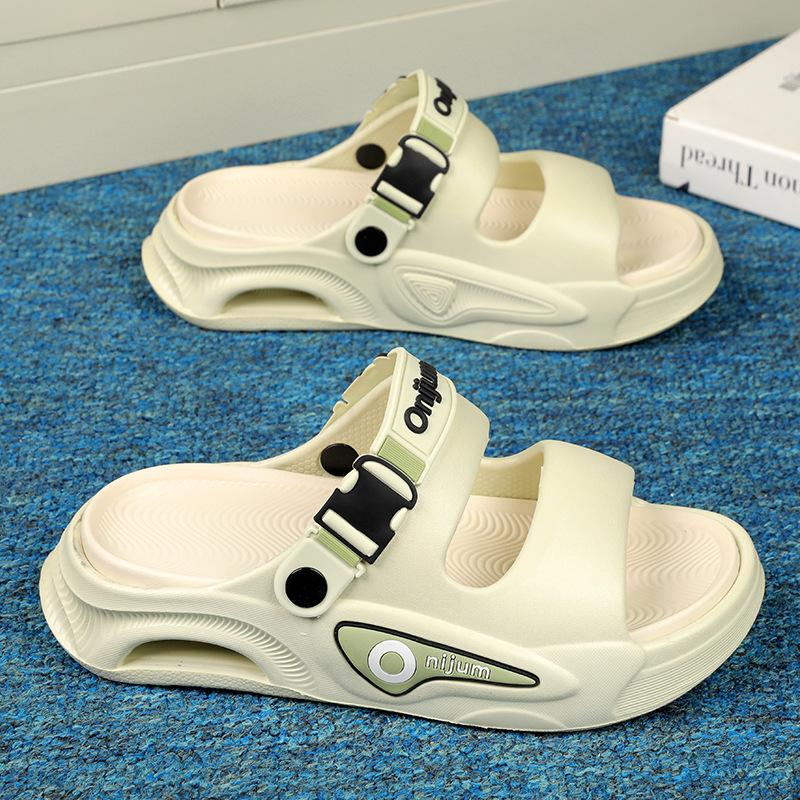 Slippers men's 2025 summer new wear non-slip thick bottom stepping on shit feeling bathroom beach sports dual-purpose cool slippers men