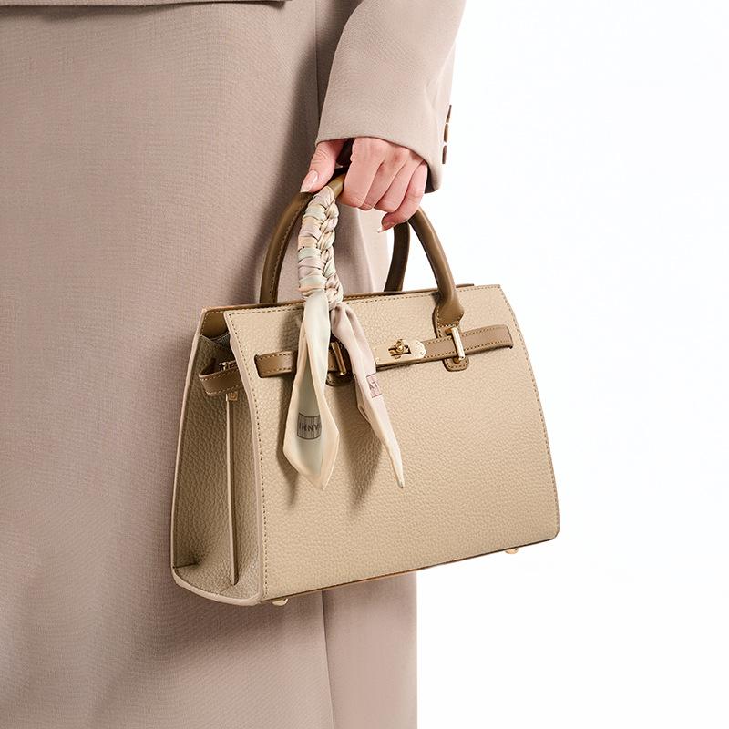 Fashion Trend Simple Bag Women'S Handbag Large Capacity High Sense Versatile Messenger Shoulder Bag