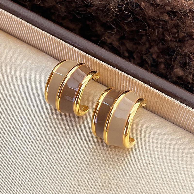 

2025 Vintage style Wine red Contrasting Half Circle Enamel Earrings For Womens Elegant Temperament Jewelry Christmas Accessorise