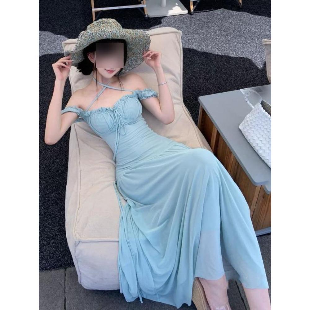Seaside vacation gentle and sweet wind green suspender dress beautiful and unique gentle wind waist temperament long skirt