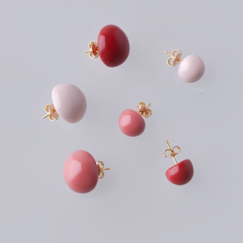 

CE/COLORS True Red Pom Pom Earrings Tea Rose