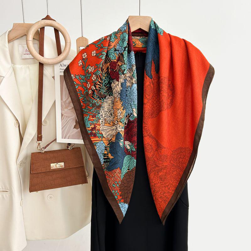 Quadratischer Schal im koreanischen Stil mit weißem Blumendruck - Weich, elegant, hautfreundlich, warmer Fischgrät-Schal für Herbst und Winter