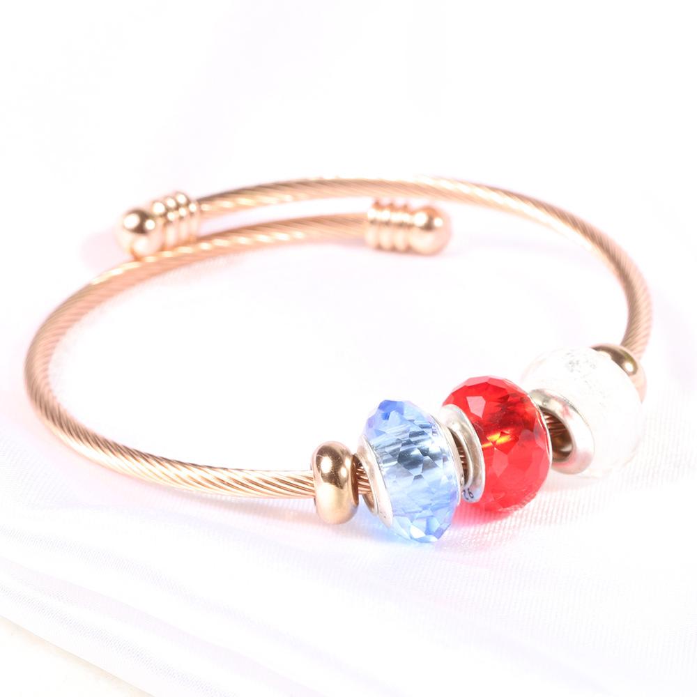 Bransoletka ze stali nierdzewnej w trzech kolorach Damska DIY Stal tytanowa Drut stalowy Damska bransoletka Odpinane koraliki nawlekane