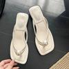 Modische Perlen-Designer Damen Pantoletten mit Absatz Zehensteg Sandalen Frau Flip Flops Mode Slides Sommer 2025 Neu Elegant Sandalias De Mujer