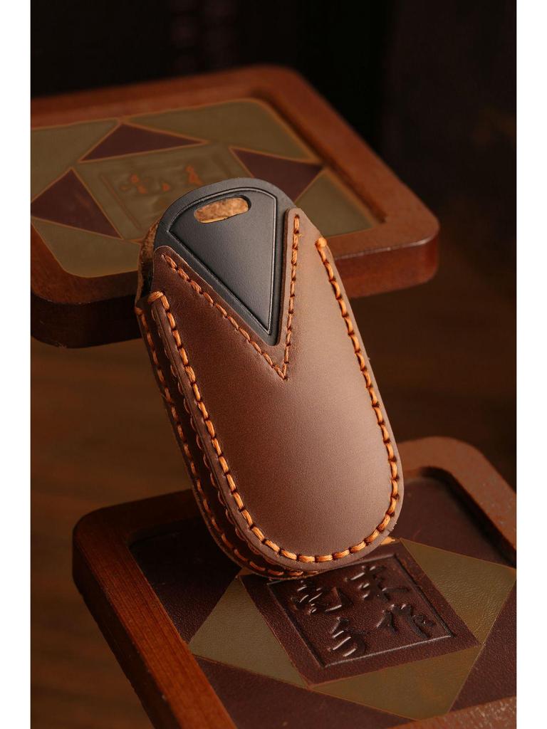 Genuine Leather Jeep Key Cover for Grand Commander & Grand Cherokee - Handmade Protective Shell with Buckle