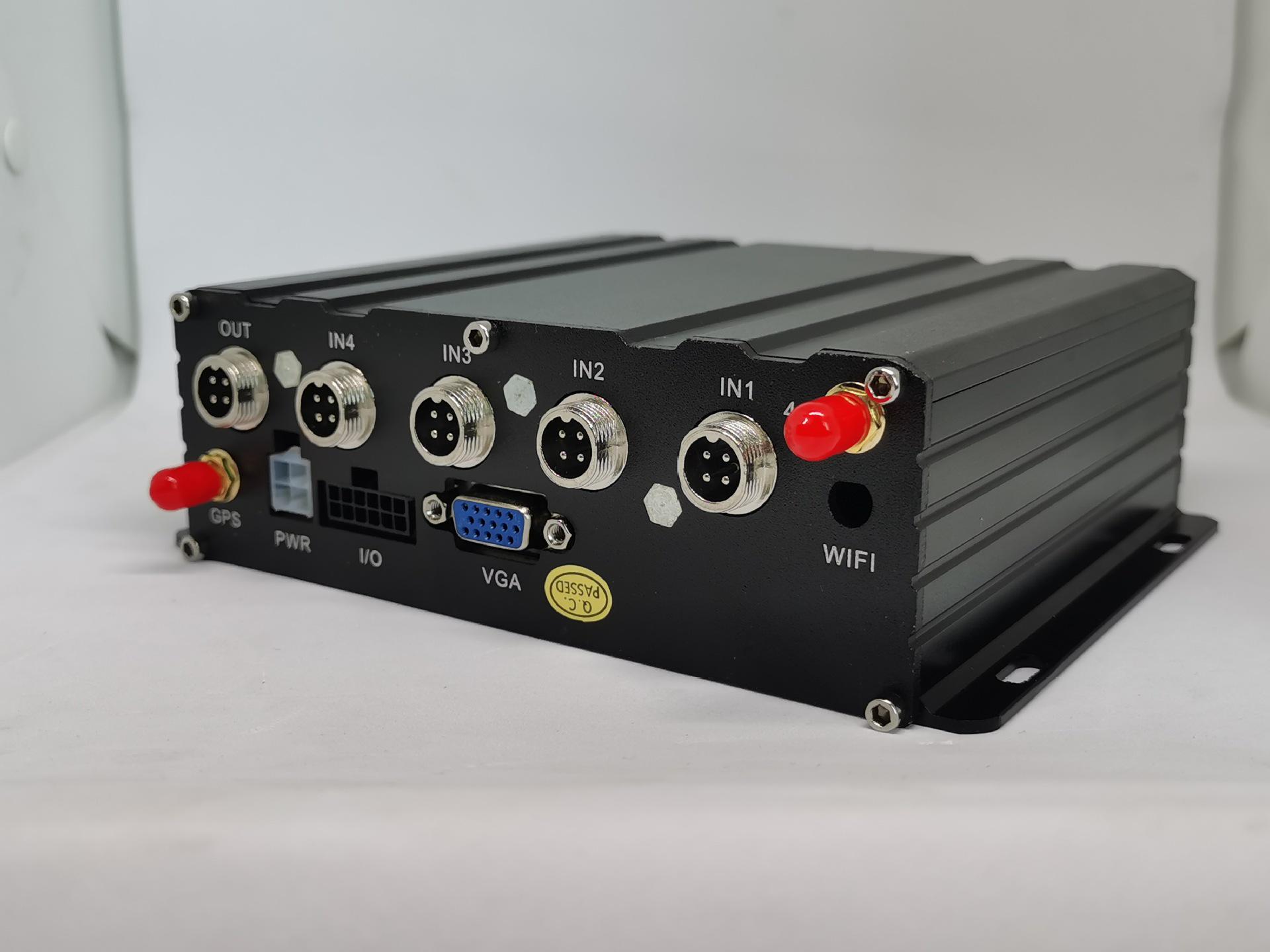 

4G/GPS Видеорегистратор с жестким диском для управления автопарком в транспортных средствах и строительной технике