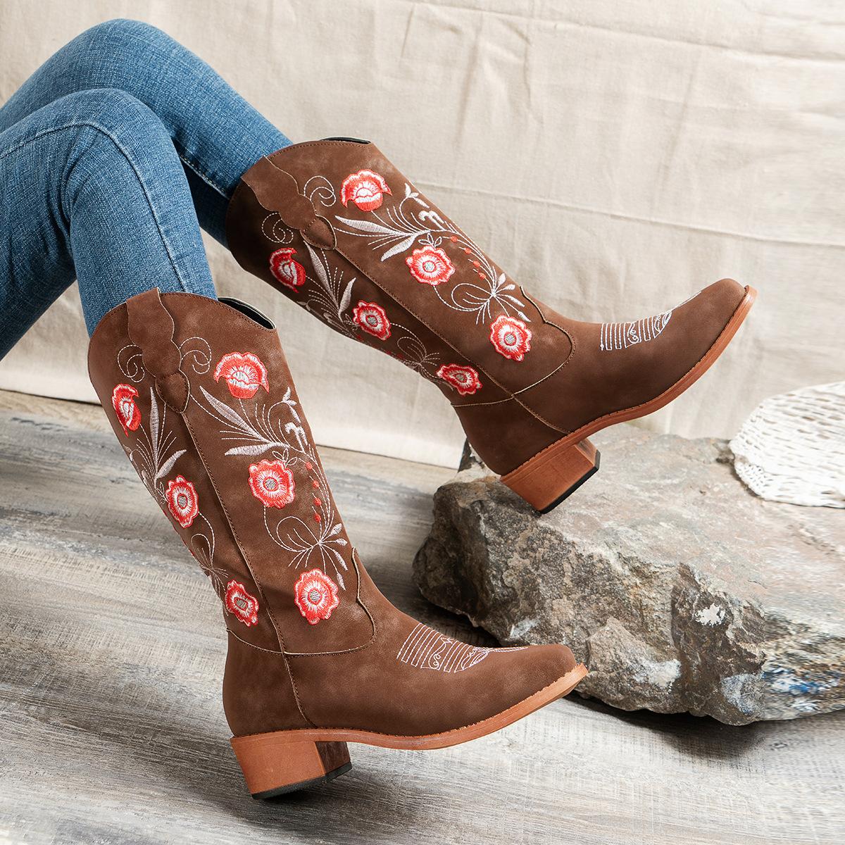 

Новый модный легкий и удобный одинарный ботинок с мягким подошвой и удобным средним рукавом