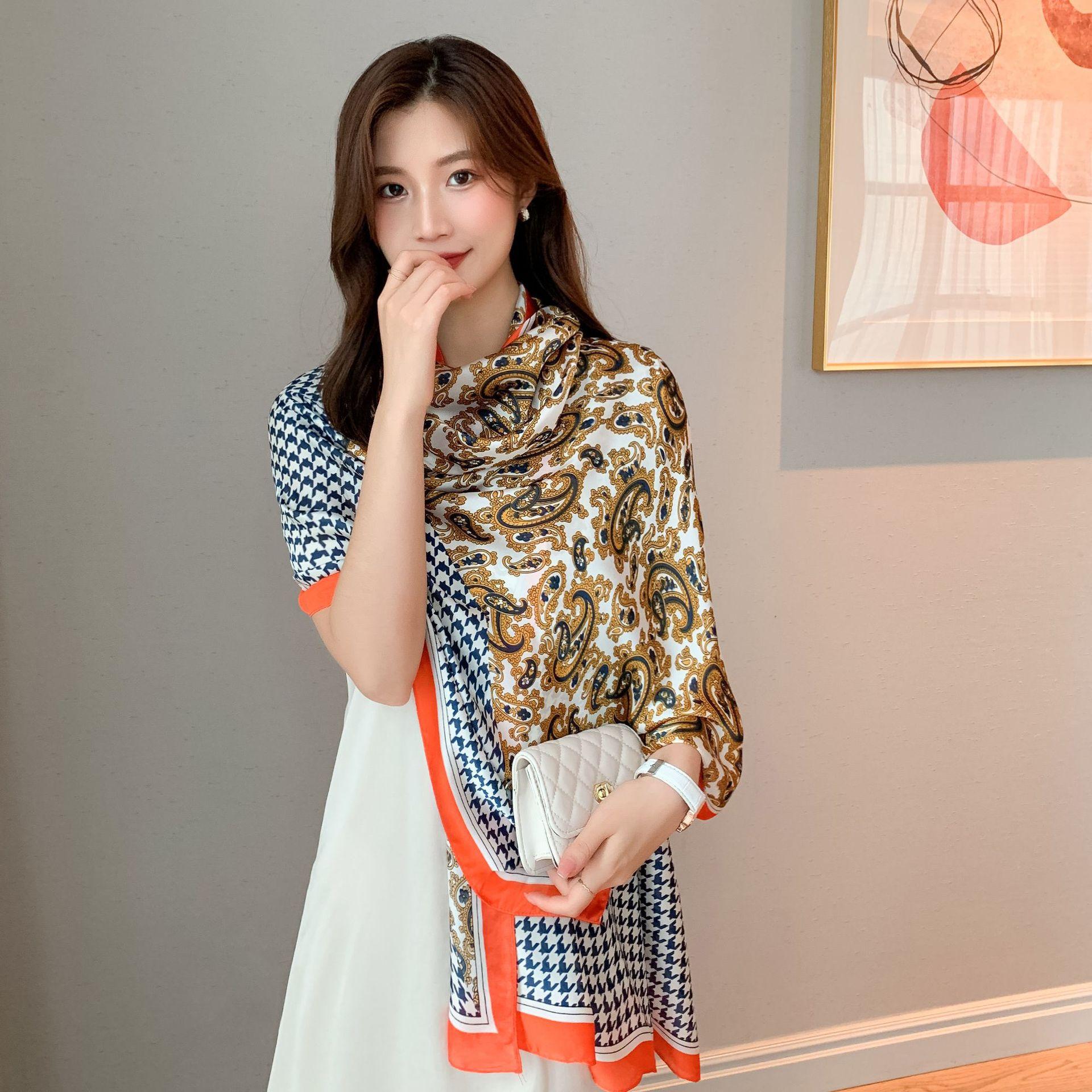 

Простий шовковий шарф із квітковим принтом кеш’ю Модна жіноча хустка Мусульманська пов’язка на голову Довгий шарф Шарф 90-180cm