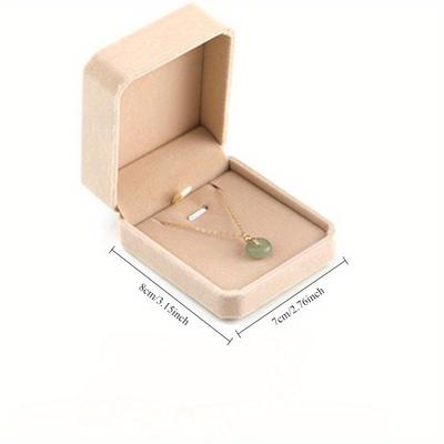 Schmuckherstellung – Verpackung & Präsentation von Schmuck