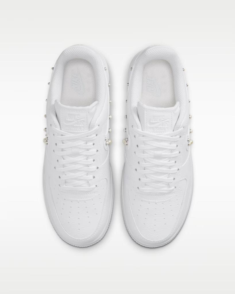 IU7557-100 Nike Women's Air Force 1 Low Pearl Swoosh (Women's)