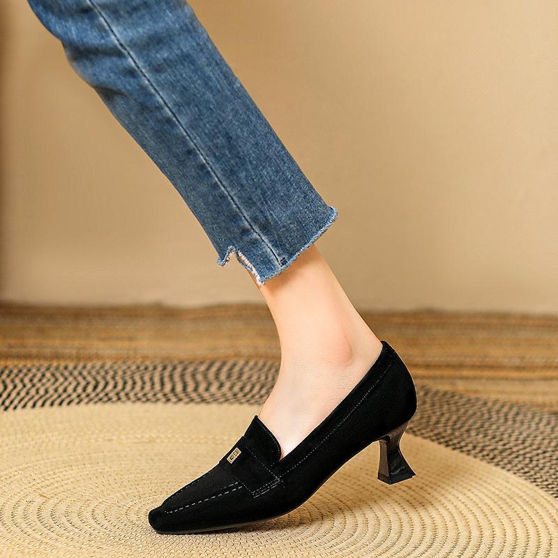 

Черные туфли на высоком тонком каблуке с квадратным носком, новая коллекция осень-зима 2025, ретро, французские одинарные туфли на среднем каблуке, женская обувь в британском стиле 34 чёрный
