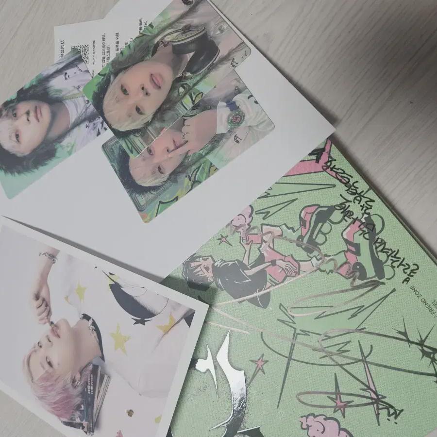 

Ikon Kim Jin-hwan Jay J Solo Sign Bimae Photocard Album