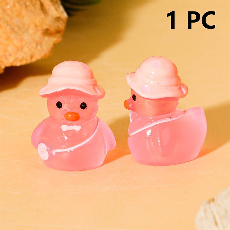 

1Pc Cute Animals Micro Landscape Diy Accessories Luminous Mini Backpack Duck With Big Hat Fluorescence Fairy Garden Decoration розовый