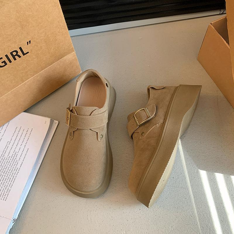 Retro tjockbottnade damvårdsytterkläder nya mångsidiga muffin-skor med en pedal för att öka höjden på enkelskor