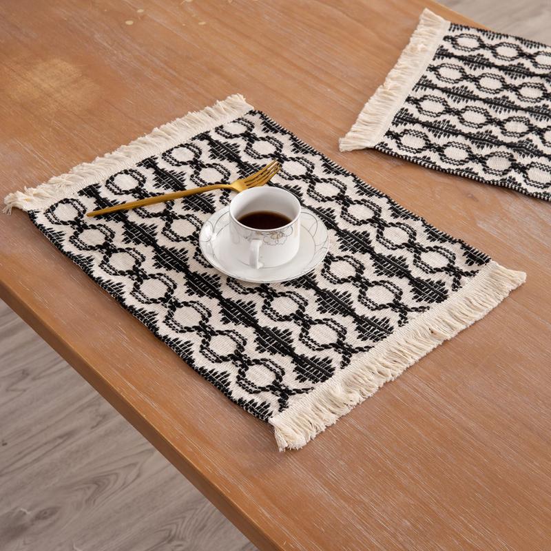 Changbaosen Woven Tassel Placemat Set