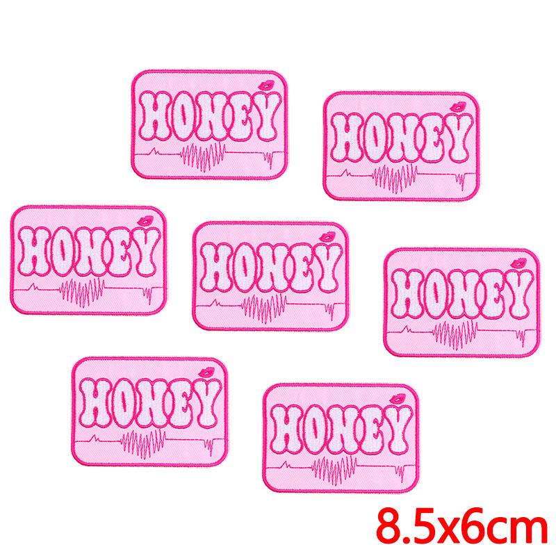 10PCS Wholesale Pink Bow Crown Lips Embroidery Patches For Clothing DIY Thermoadhesive Patches On Clothes Iron On Patch Backpack