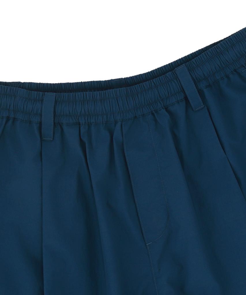 BEENTRILL One-Pleat Cuff Oversized Shorts (Indigo)