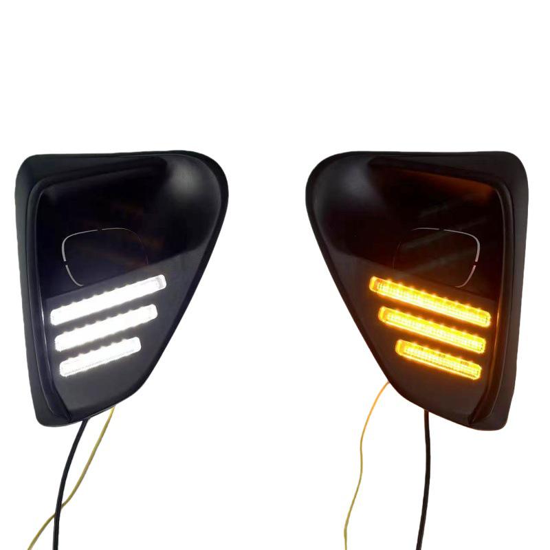 

2023 Honda Fit DRL Flowing Turn Signals & Modified Fog Lights