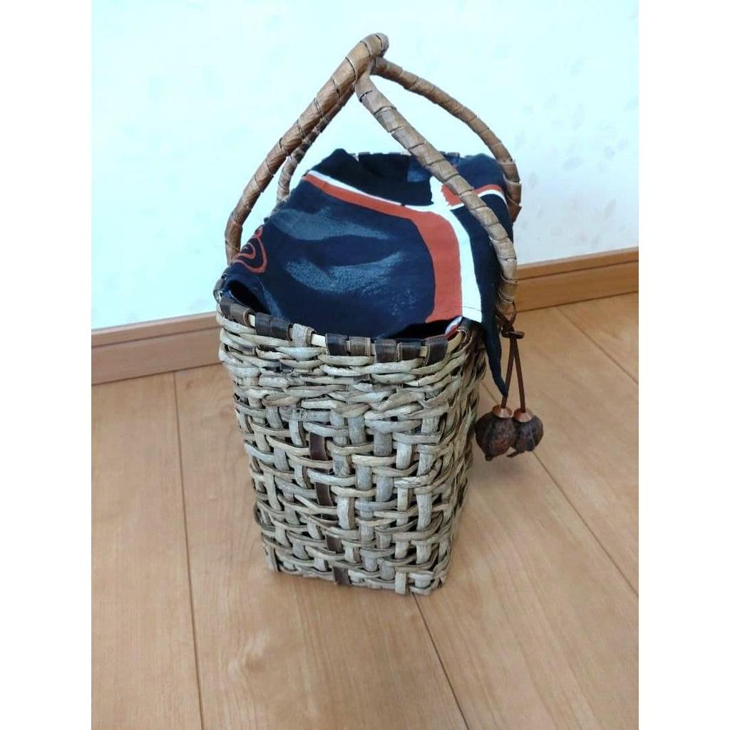 Used Unique basket bag A (walnut, cedar, linden) with inner fabric