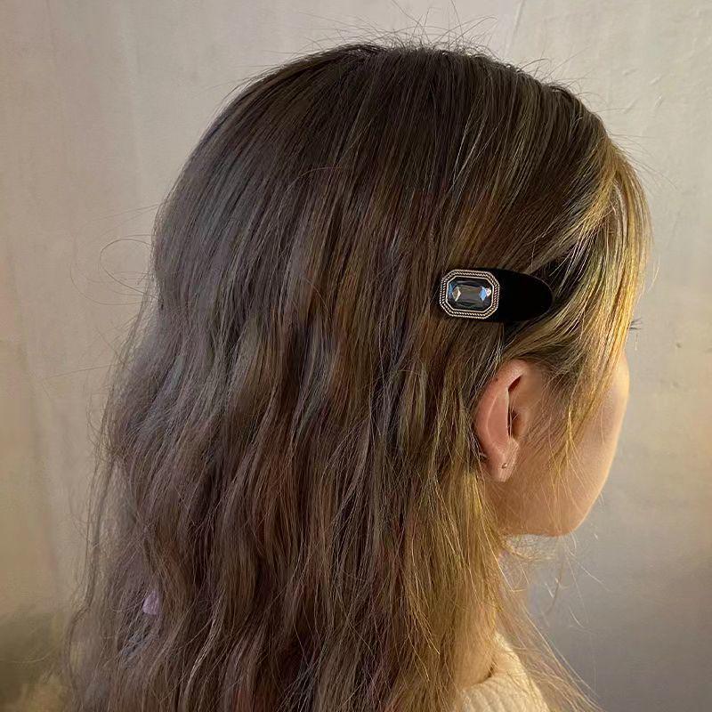 Koreanischer Vintage Samt Strass Haarclip - Elegante Entenschnabel-Haarspange