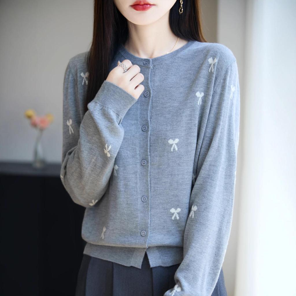 Women's Bow-Accent Wool Cardigan, Autumn/Winter Heathered Knitwear with Color Block Design and Gentle Style.