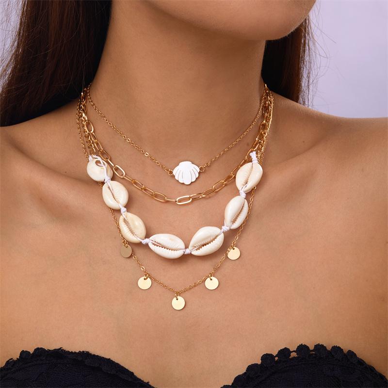 Fashion Irregular Imitation Pearls Shell Necklace for Women Exaggerated Metal Starfish Pendant Necklace Bohemian Jewelry Gifts