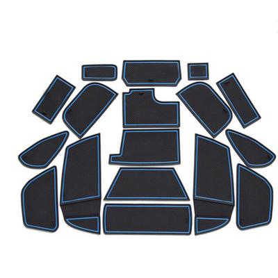 Acessórios para interiores – Tapetes para interior e porta-bagagens auto