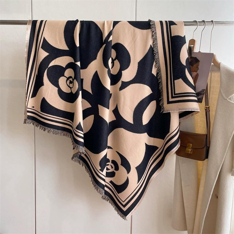 122*128cm Oversized  Imitation Cashmere Wrap with Tassels, Floral Travel Blanket Cape Pashmina Shawl for Women, Versatile scarf