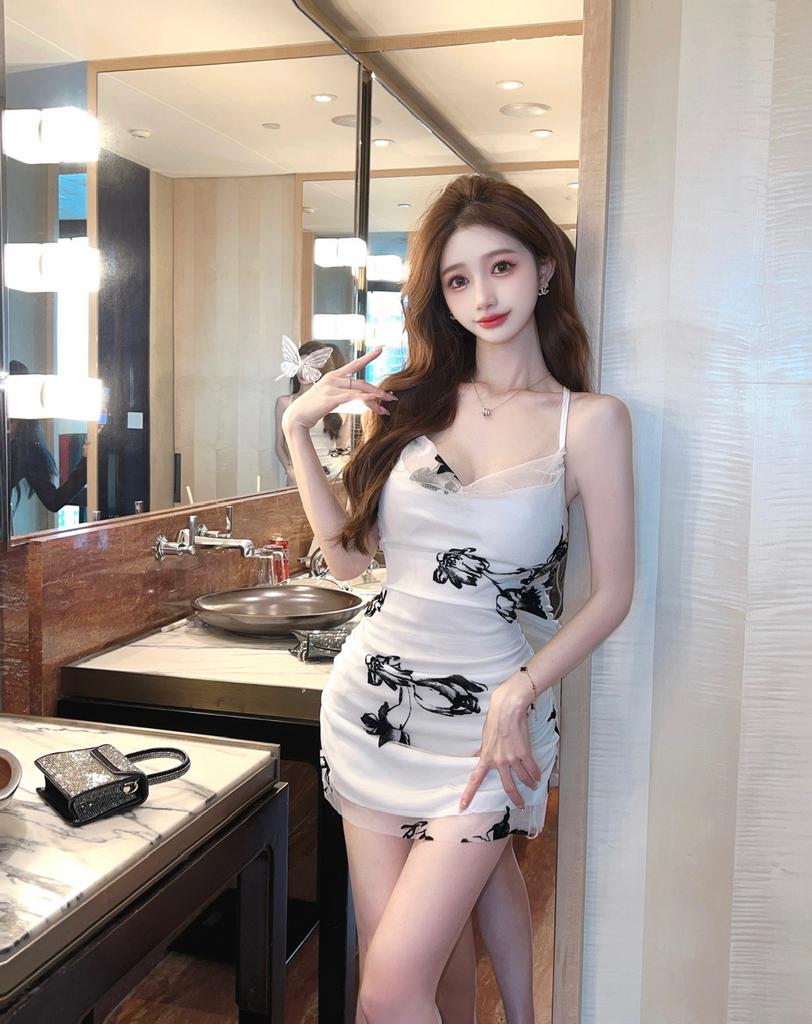 Sexy mesh printing hip-wrapped suspender off-the-shoulder celebrity temperament store cross-backing waist and thin dress
