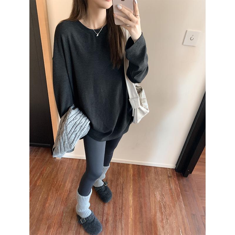 Autumn and winter brushed thickened warm knitted long-sleeved T-shirt women's new round neck lazy style mid-length inner top