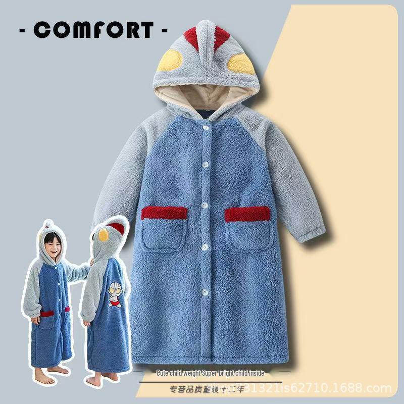 

Ultraman Kids Winter Thick Coral Fleece Pajamas and Bathrobe Set 150 cm
