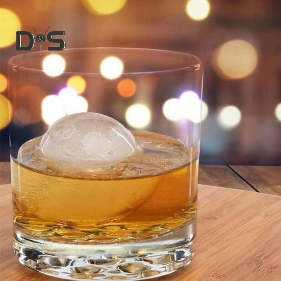 Eiskugelmacher, runde Eiswürfelform mit 4 Löchern, leicht zu befüllen und freizugeben, Eiskugelmacher mit Silikonabdeckung für Whisky-Cocktails
