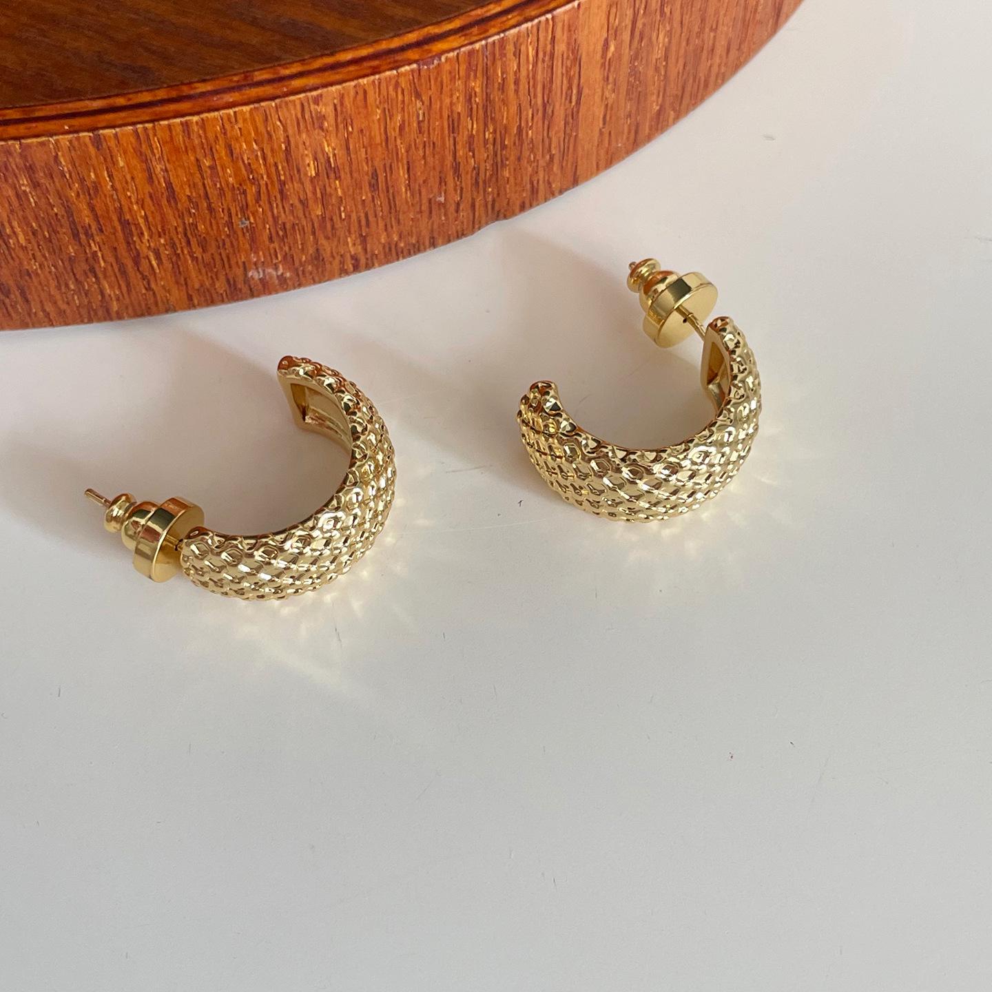 Ретро серьги С-образной формы: Двухцветный золотой/серебряный, нишевый геометрический дизайн для женщин золотой