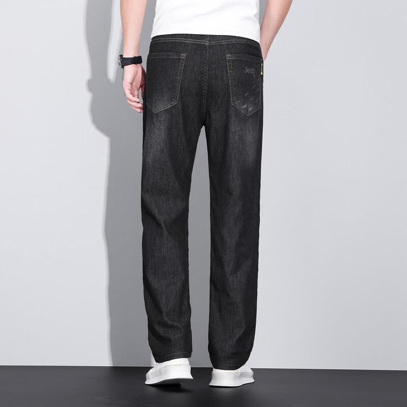 JEEP Men's Relaxed Fit Straight-Leg Jeans