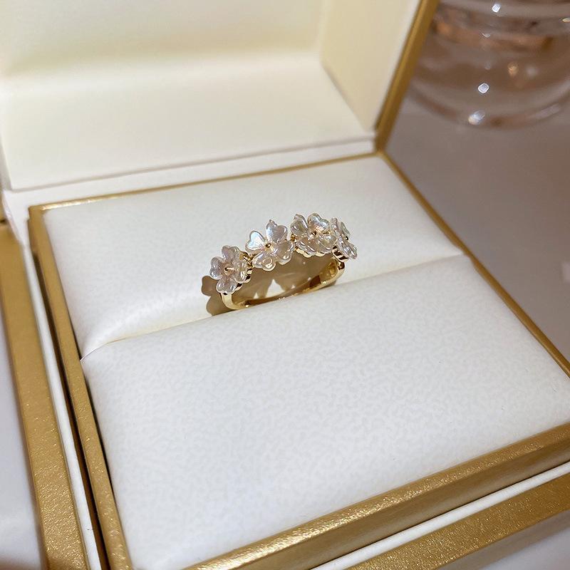 Gold-Plated Zircon Heart Ring - Elegant High-End Design for Index Finger