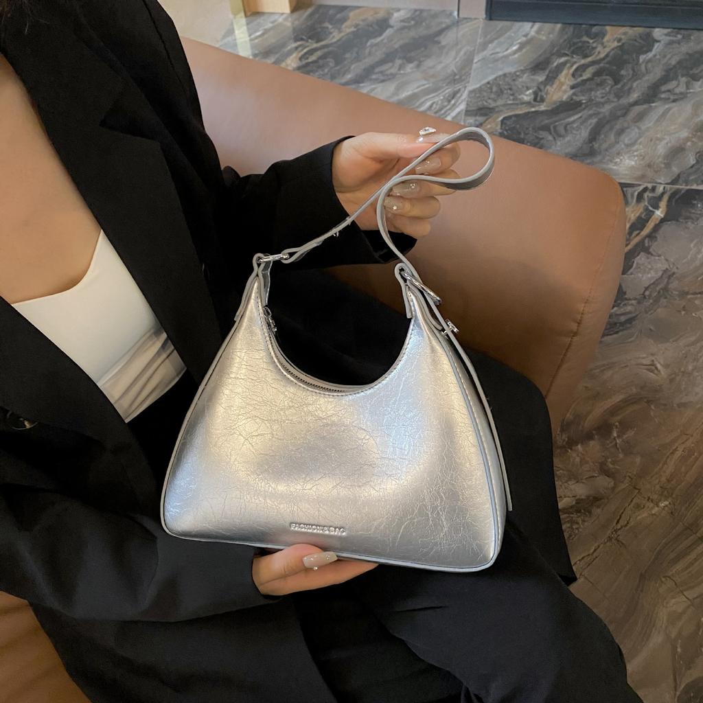 Classic Vintage Women Single Shoulder Bags 2026 New Temperament Commuter PU Leather Handbags Elegant Office Lady Underarm Bag