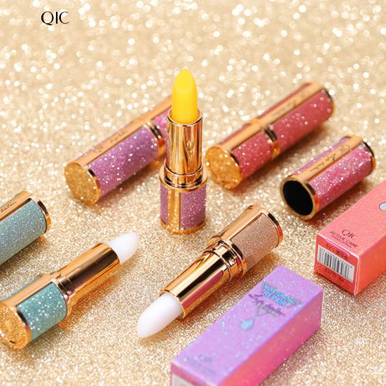 QIC Hydratační rtěnka s dlouhotrvající ovocnou příchutí a měnící se barvou na rty