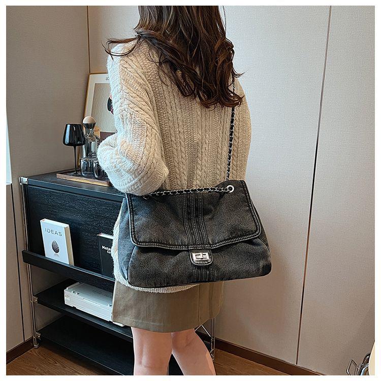 Sac bandoulière décontracté en denim grande capacité pour femme avec chaîne