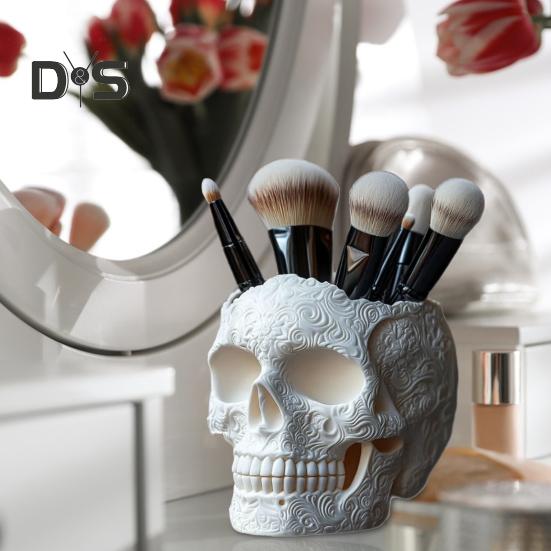 Makeup Brush Holder Skull Shape Large Capacity Makeup Brush Container Sturdy Resin Construction Storage Organizer