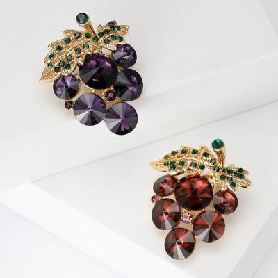 Fashion Rhinestone Grape Brooch Simple Vintage Fruit Styling Pin Women'S Dress Corsage Ornament